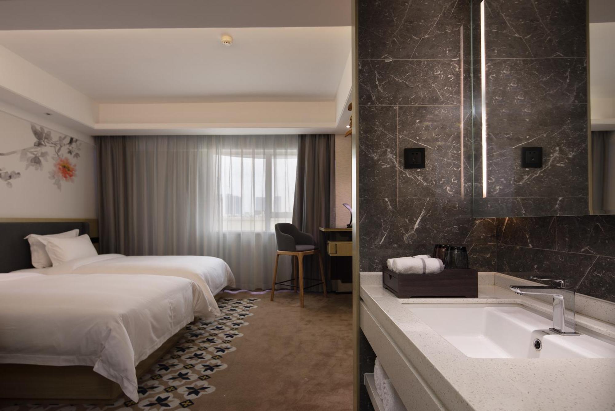 Paco Hotel Guangzhou Jiangtai Road Metro Branch Exterior foto